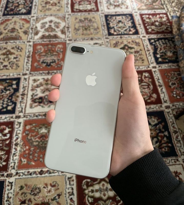 Iphone 8 Plus 64Gb