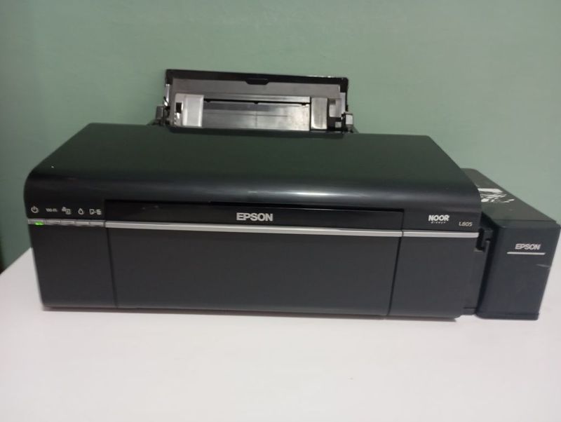 Printer Epson L805 holati yaxshi Printer Epson L805 holati yaxshi