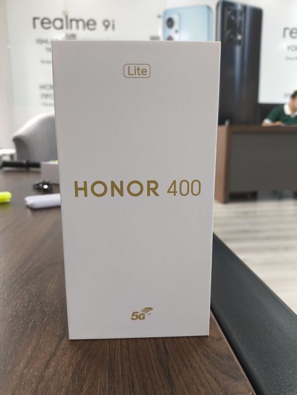 Смартфон HONOR 400 8:256 Смартфон HONOR 400 8:256