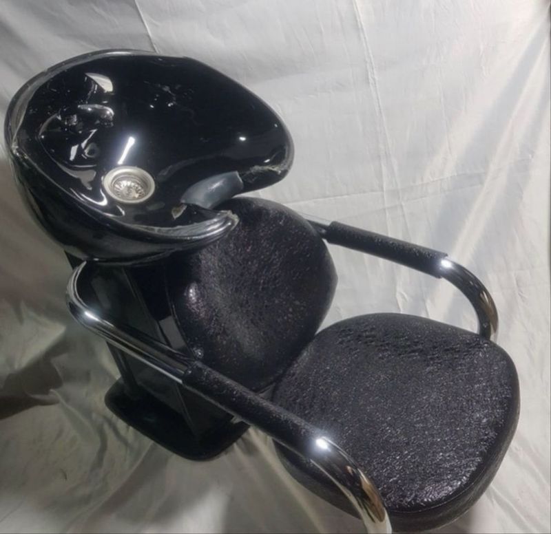 Salon uchun kreslo pashti yengi Salon uchun kreslo pashti yengi