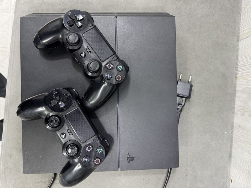 Sony Playstation 4 Slim Sony Playstation 4 Slim