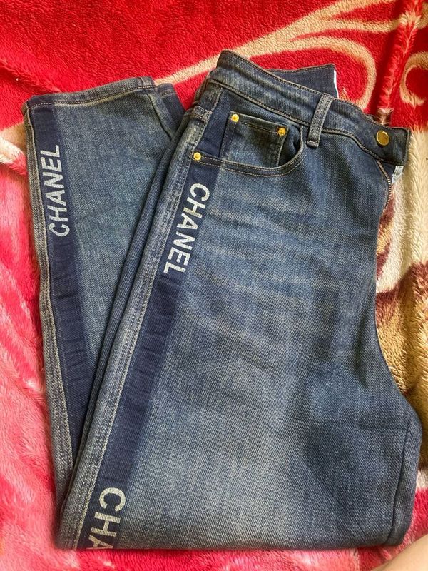 Razmer 26. Brend Zara Narxi 200 ming Razmer 26. Brend Zara Narxi 200 ming