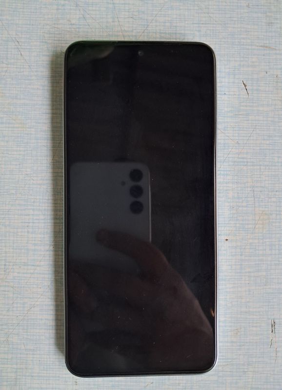 Telefon sotiladi Honor x8a