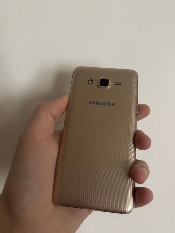 Samsung j2 prime Samsung j2 prime