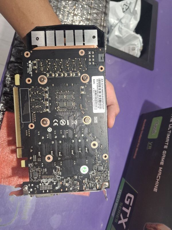 Игровая видеокарта Axle GTX 1660 Super 6ГБ Игровая видеокарта Axle GTX 1660 Super 6ГБ