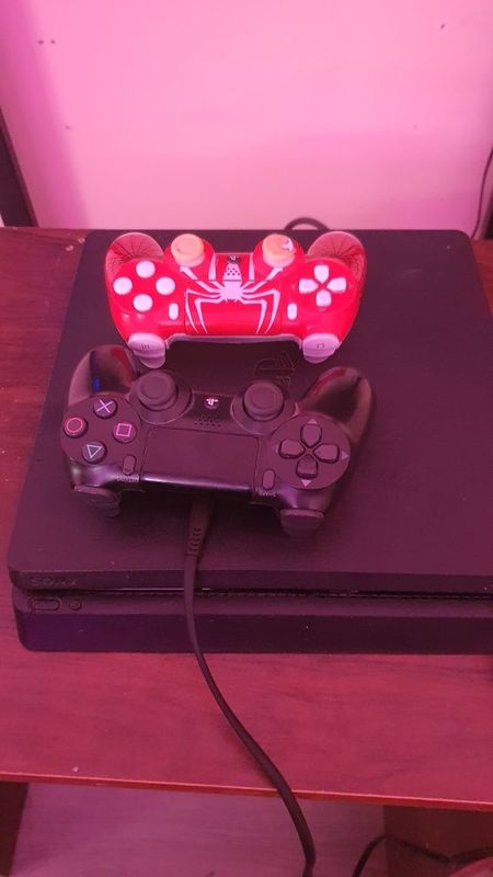 Playstation 4slim