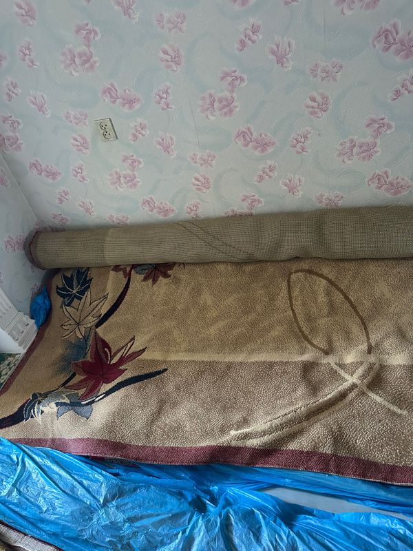 Ковер продаю срочно Ковер продаю срочно