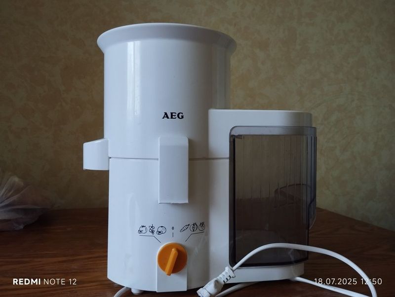 Соковыжималка AEG Соковыжималка AEG
