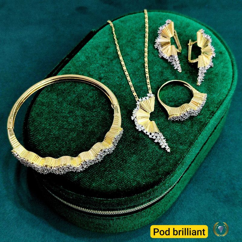 Pod brilliant komplektimiz Pod brilliant komplektimiz