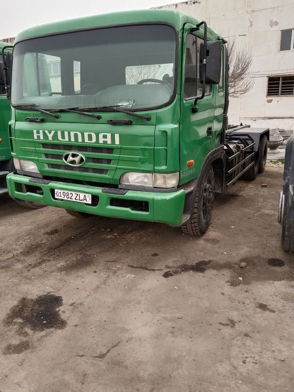 Нундай 260 кантенеравоз Нундай 260 кантенеравоз