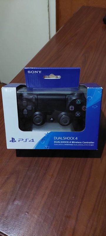 Недорого! Новый оригинал джойстик от Sony PS-4 Недорого! Новый оригинал джойстик от Sony PS-4