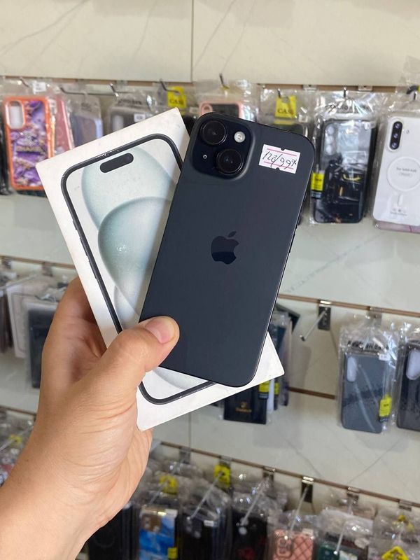 IPhone 15 pamiti 128gb emkost 99% aybi imeydan otmagan IPhone 15 pamiti 128gb emkost 99% aybi imeydan otmagan