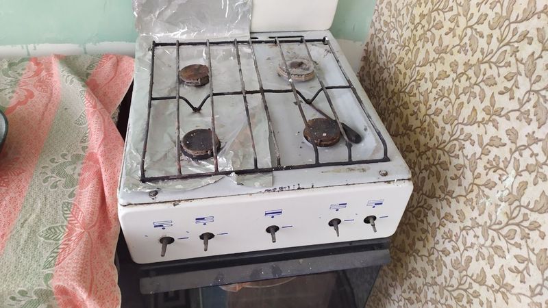 Gaz plitasi duxovkalik