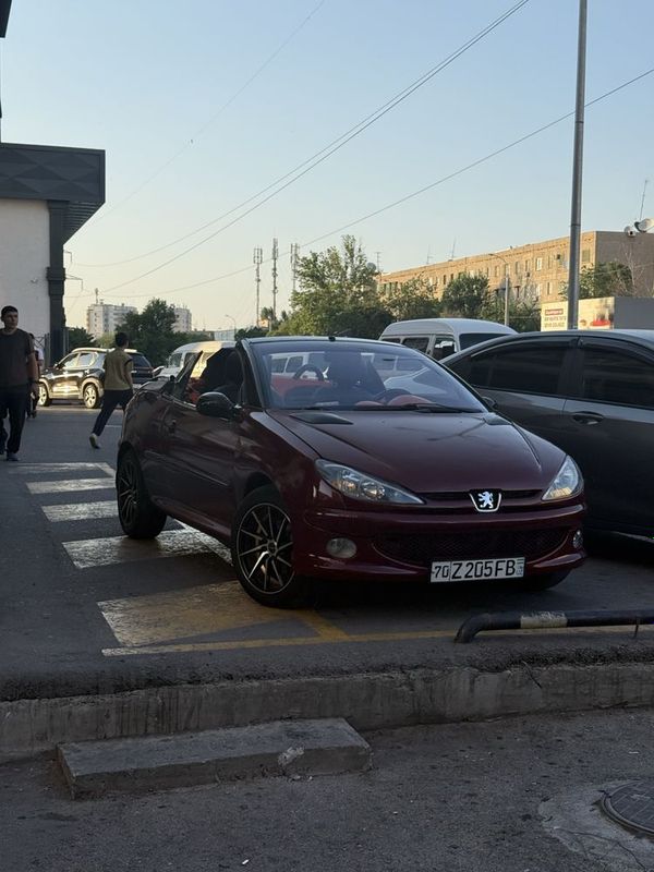 Uzbda yagona pijo cabriolet sotiladi Uzbda yagona pijo cabriolet sotiladi