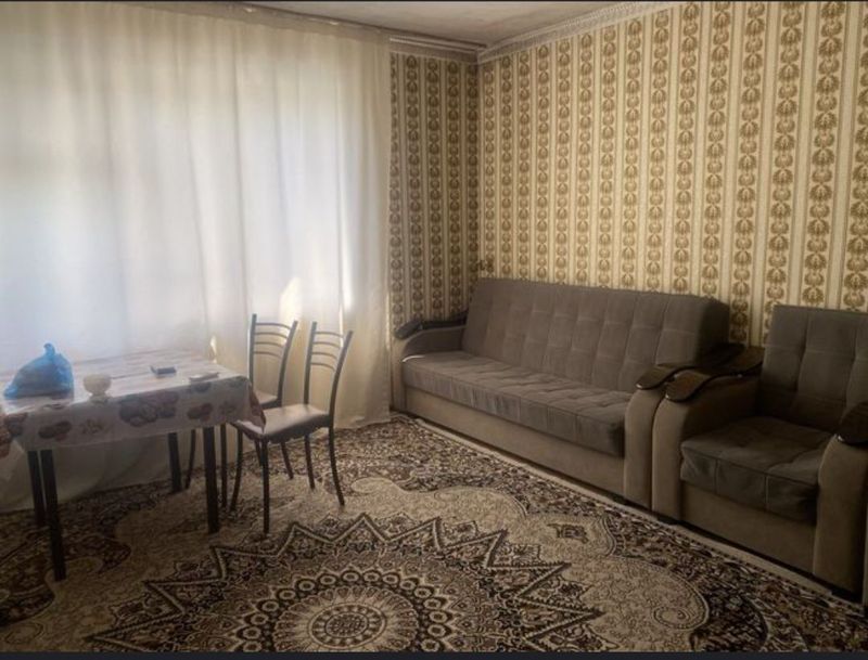 Eshonguzar 2 xona kvartira 1 xonasi beriladi oylaga Eshonguzar 2 xona kvartira 1 xonasi beriladi oylaga
