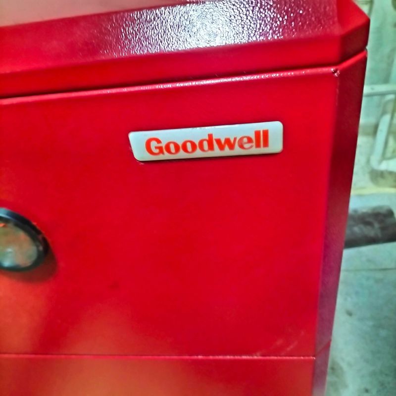 Продается котёл Goodwell 22 kvt. Чугунные. Надо ремонтировать.