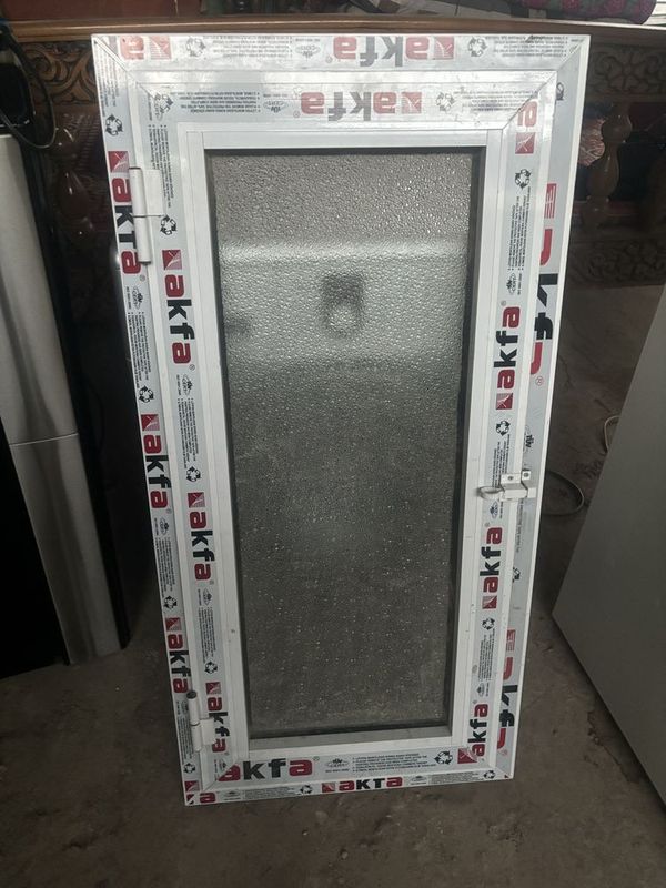 Срочно продам форточки алюминевый новый Срочно продам форточки алюминевый новый