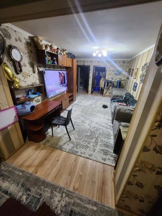 Продаётся квартира в центре на Шота Руставели. Хокимият, балкон 2×6. Продаётся квартира в центре на Шота Руставели. Хокимият, балкон 2×6.