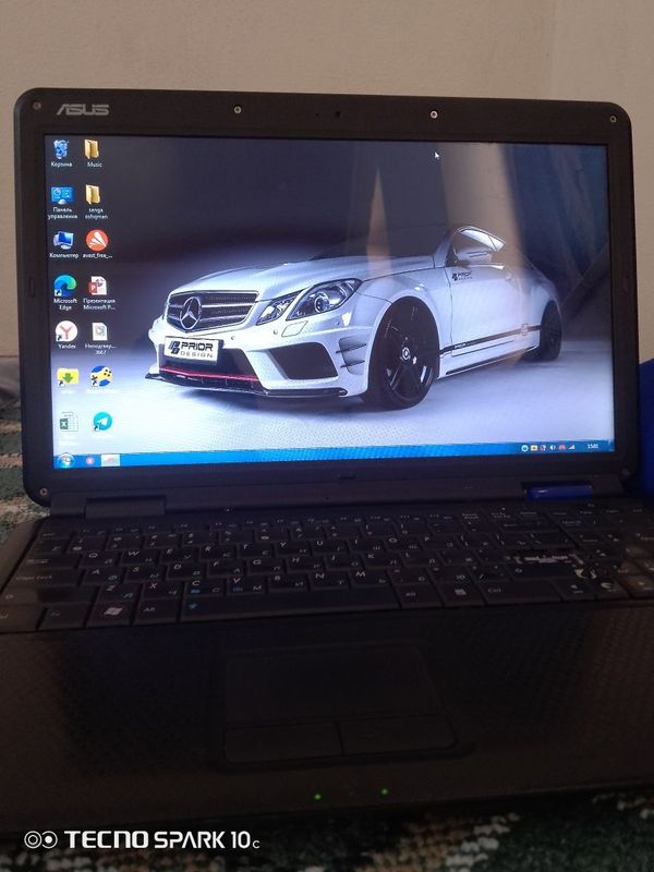 ASUS noutbuk sotiladi ASUS noutbuk sotiladi