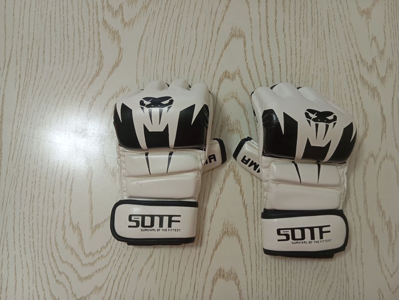 (новый) перчатка MMA для взрослых (новый) (новый) перчатка MMA для взрослых (новый)