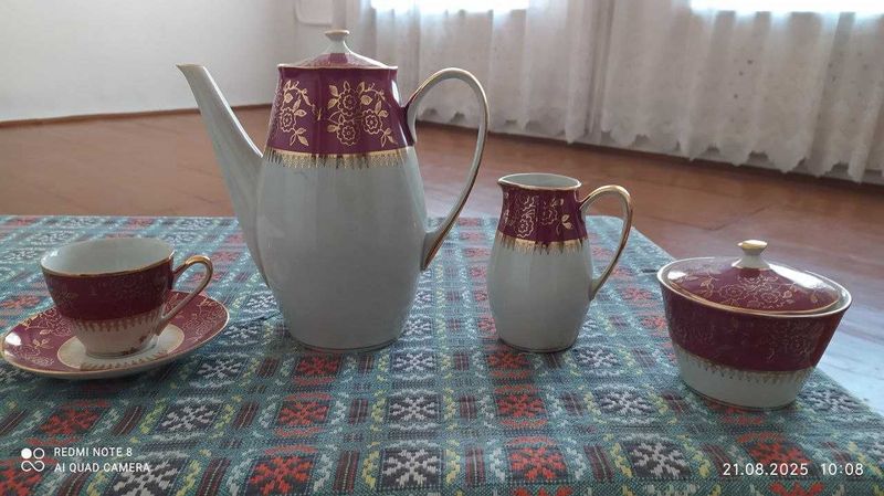 Продаю чайный сервис, эмалированный ведро и мантыщницу Продаю чайный сервис, эмалированный ведро и мантыщницу
