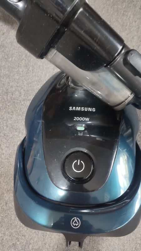 Продаётся пылесос SAMSUNG Продаётся пылесос SAMSUNG