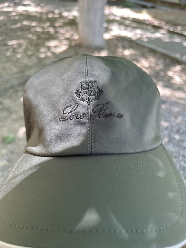 кепка «Loro Piana” оригинал не б/у.