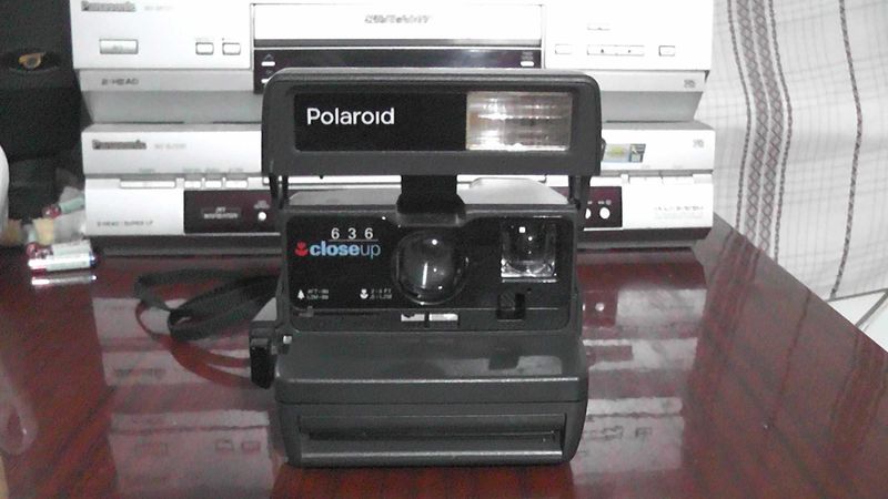 Продам POLAROID 636 Close Up