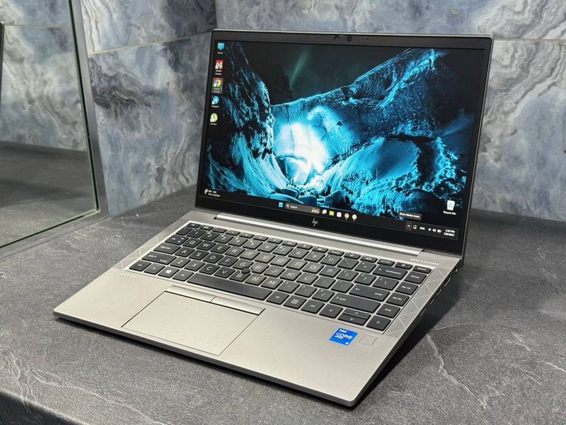 HP Zbook i5-1165 G7 / 16 / 256 SSD M2 HP Zbook i5-1165 G7 / 16 / 256 SSD M2