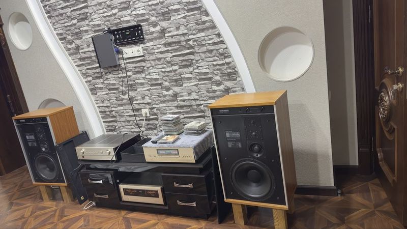 Акция до 31.08. Tandberg studio monitor(Norway) Акция до 31.08. Tandberg studio monitor(Norway)