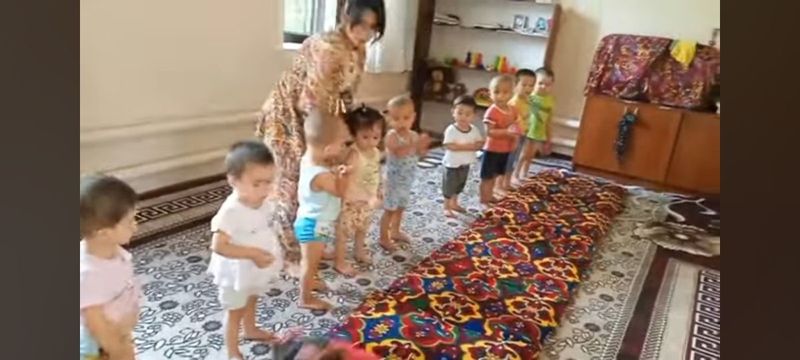 1 yoshdan 3 yoshgacha bulgan bolalarga qaraymiz 1 yoshdan 3 yoshgacha bulgan bolalarga qaraymiz