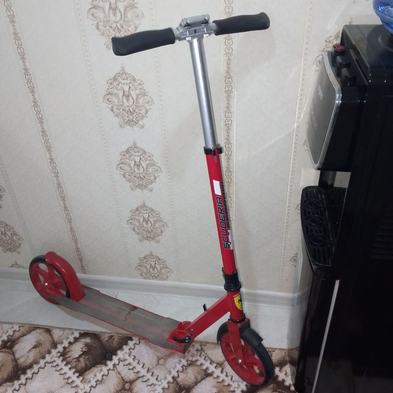 Продам самокат 2 новый 1 маленький