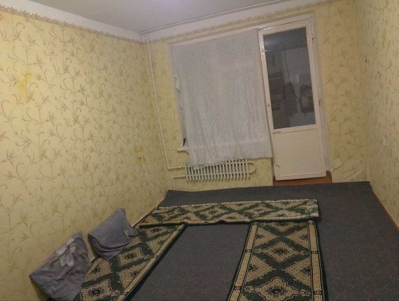 Квартира 2 хона. 4 мкр галёрка 3 этаж Квартира 2 хона. 4 мкр галёрка 3 этаж