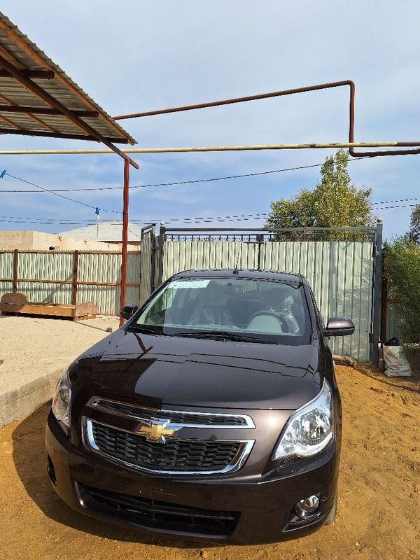 Chevrolet Cobalt 2024 paket