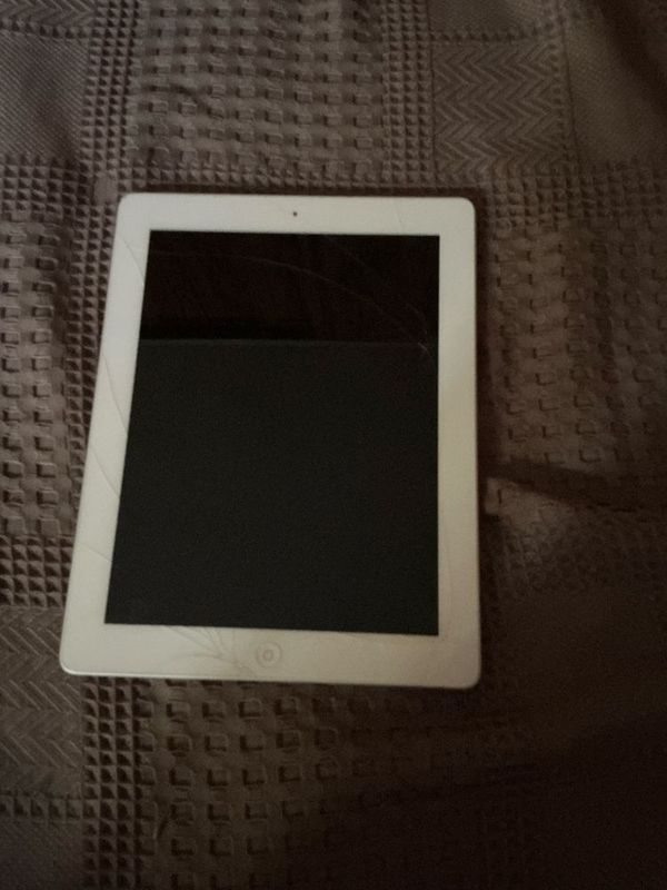 iPad 4 срочно фулл комплект iPad 4 срочно фулл комплект