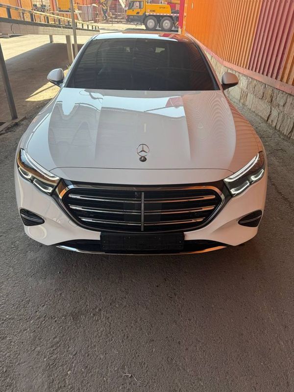 Mersedes E 300 E-class Full Mersedes E 300 E-class Full