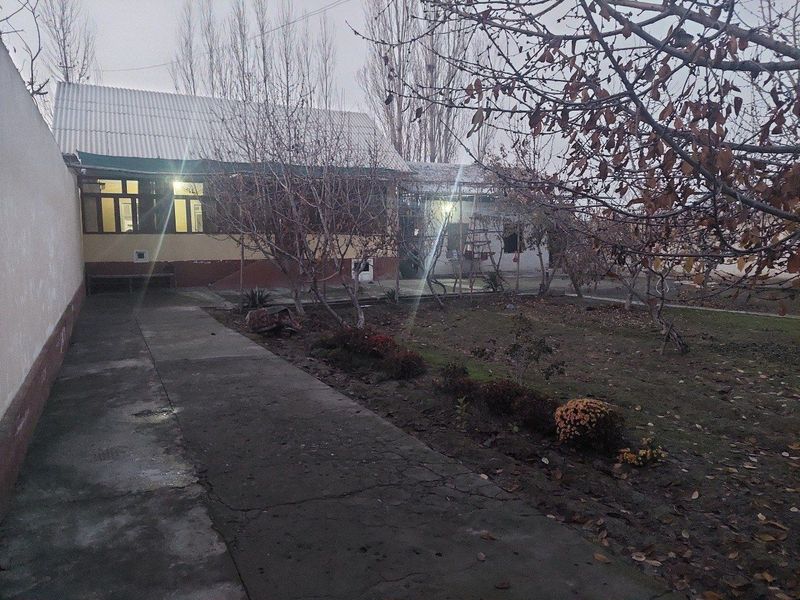 Ховли уй-жой сотилади Ховли уй-жой сотилади