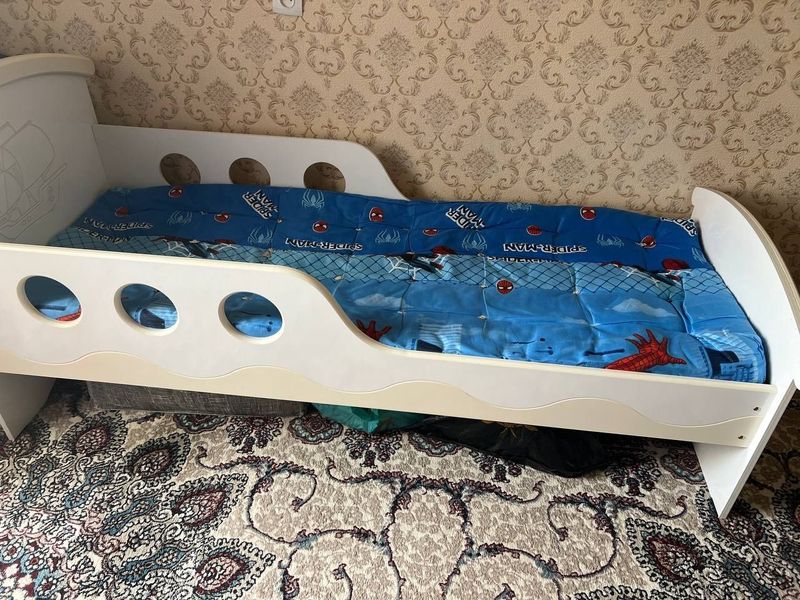 Тезда детский краватча сотилади Тезда детский краватча сотилади