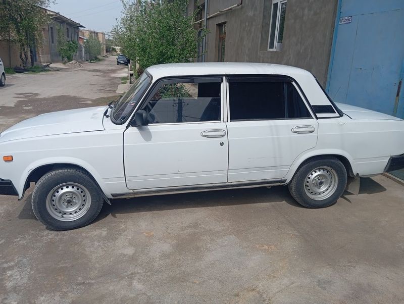 Lada 2107 sirochna sotiladi Lada 2107 sirochna sotiladi