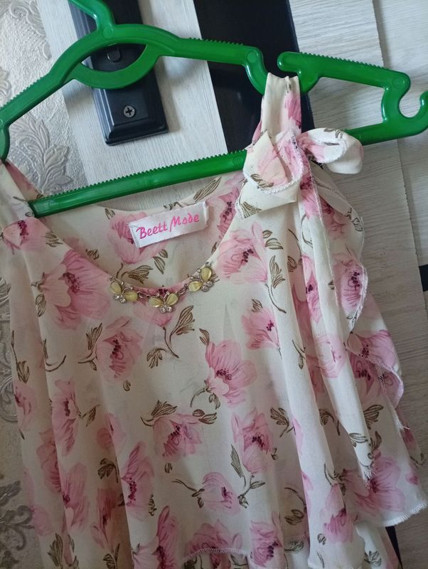 Yozgi kõylak qizaloqlar uchun mos keladi shifon