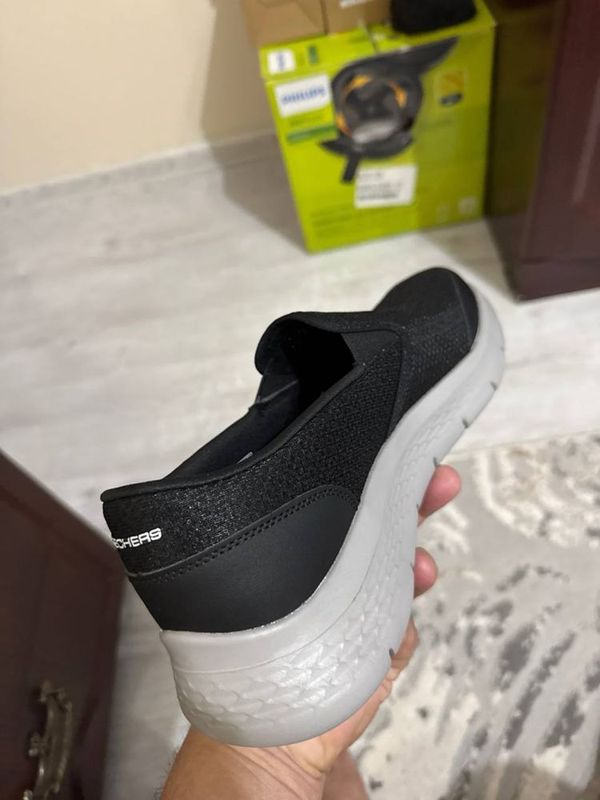 Skechers мужская обувь 100% оригинал из USA Skechers мужская обувь 100% оригинал из USA