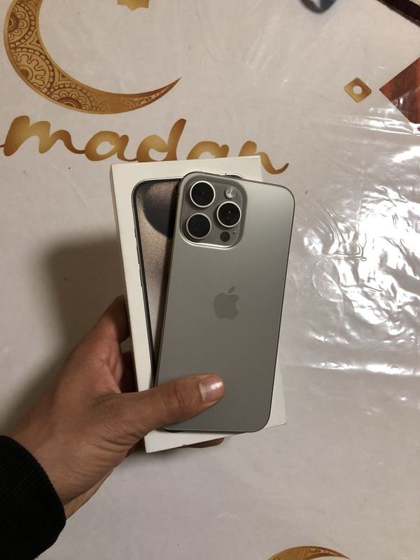 Iphone 15 pro max 256 gb holati ideal