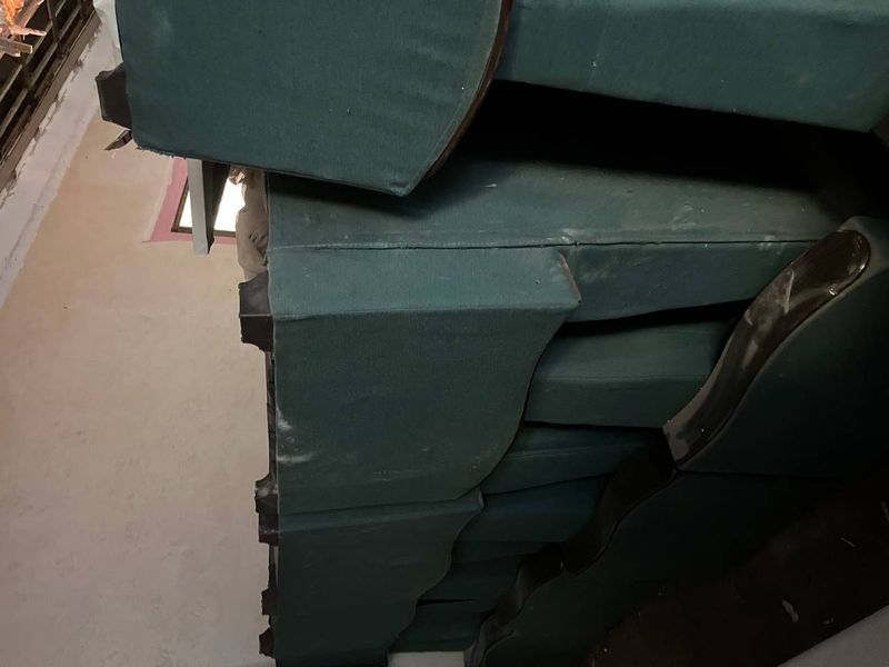 Mebel 20 ta sotiladi Mebel 20 ta sotiladi