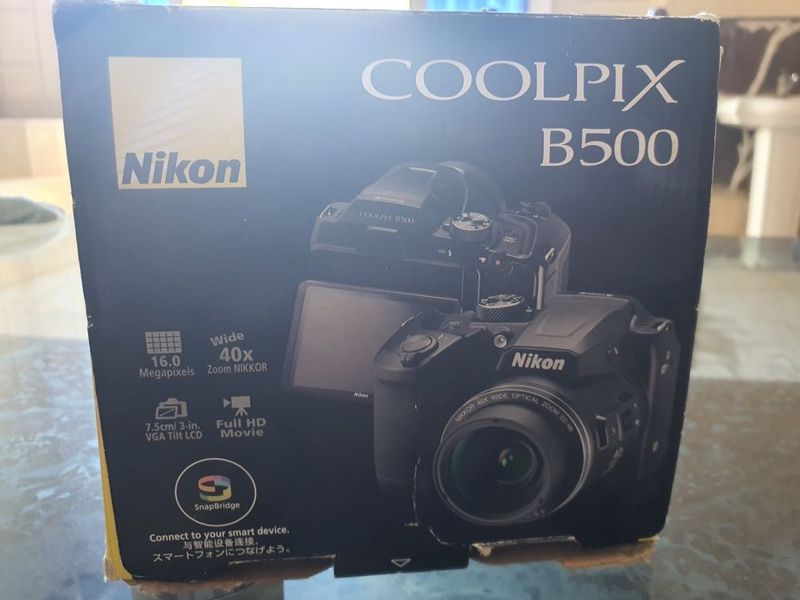 Продаётся фотоаппарат Nikon COOLPIX B500