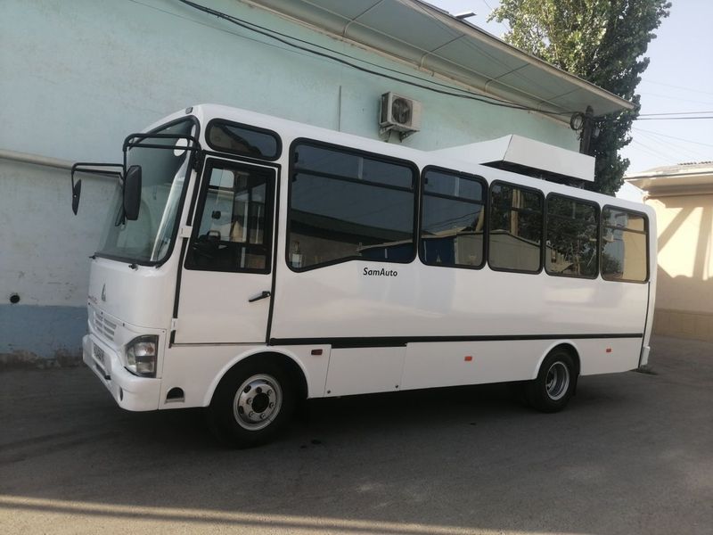 Isuzu Avtobus NP37