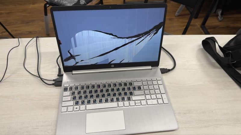 HP Ryzen 5 nootebook