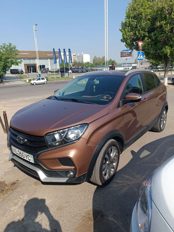 Lada x-ray cross матор Nissan Lada x-ray cross матор Nissan