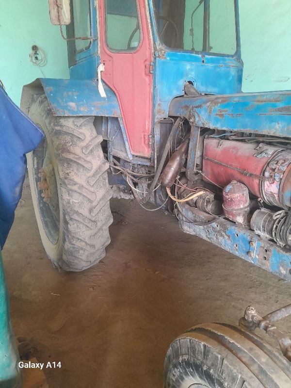 28 traktor sotiladi soz holatda 28 traktor sotiladi soz holatda