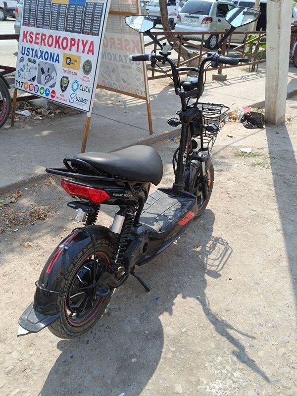 Skuter 133plus sotiladi 5 ta yangi akumlator qoyilgan