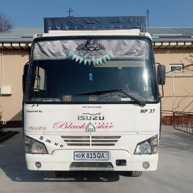 Isuzu tentovka 33 kuba